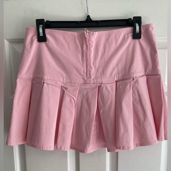Divided by H&M Pink Pleated Tennis Style Skirt Size 40 - Picture 3 of 6